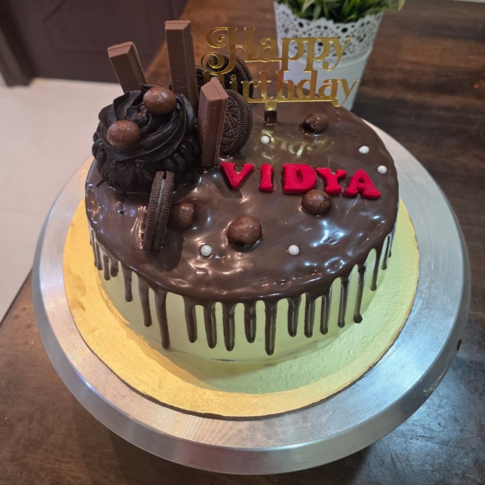 Oreo Chocolate Truffle Cake, Loaded Chocolate Treat